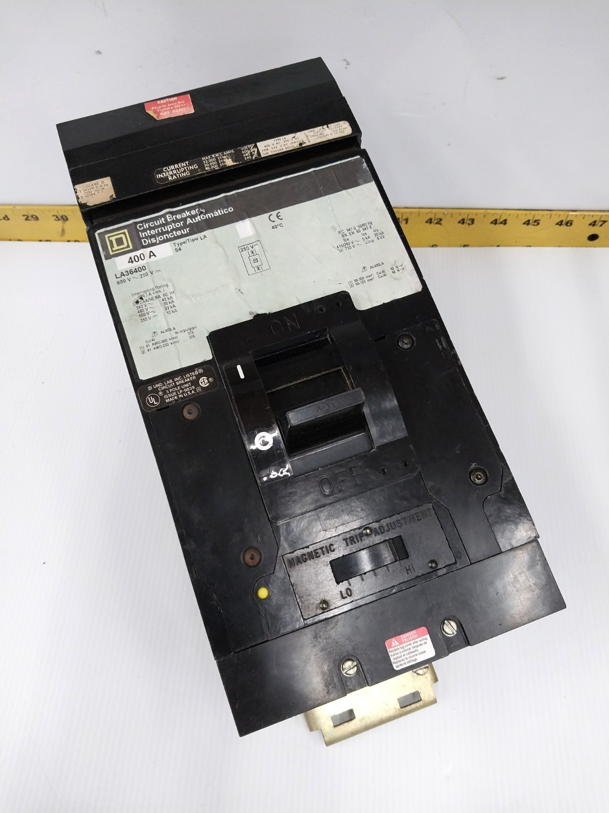 Square D 400 Amp I-Line Circuit Breaker 600 VAC / 250 VDC 3 Pole LA36400