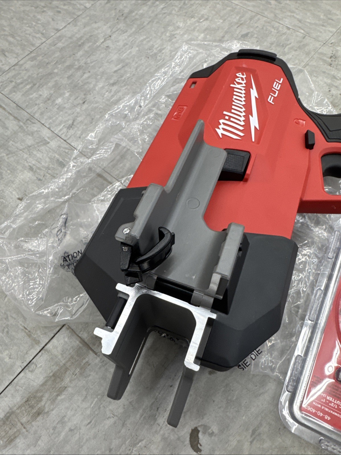 MILWAUKEE 3469-20 M18 FUEL 1/2″-1″ STEEL PIPE CUTTER (TOOL-ONLY)