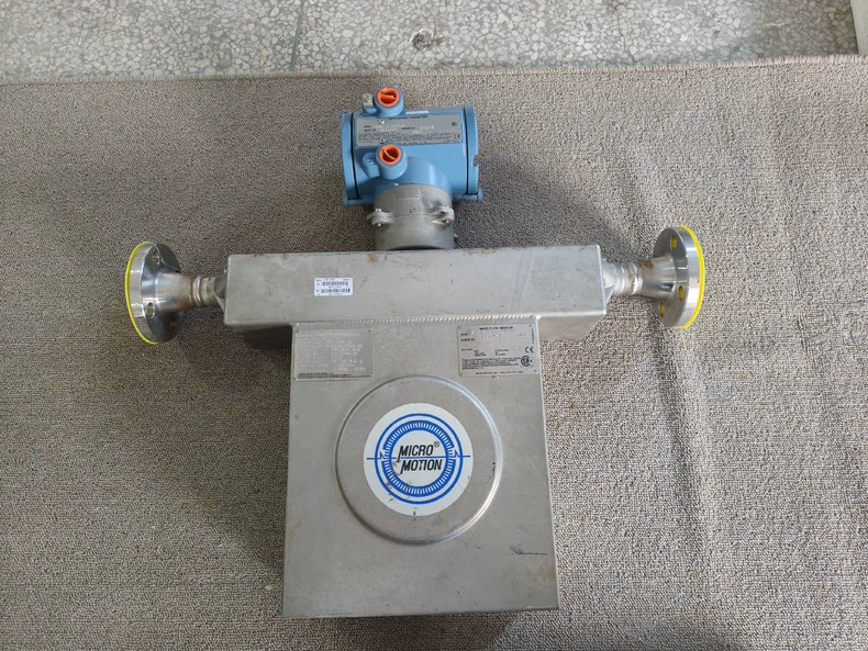 Emerson Micro Motion F100S128SCAAMZZZZ Coriolis Flow Meter New 1PCS