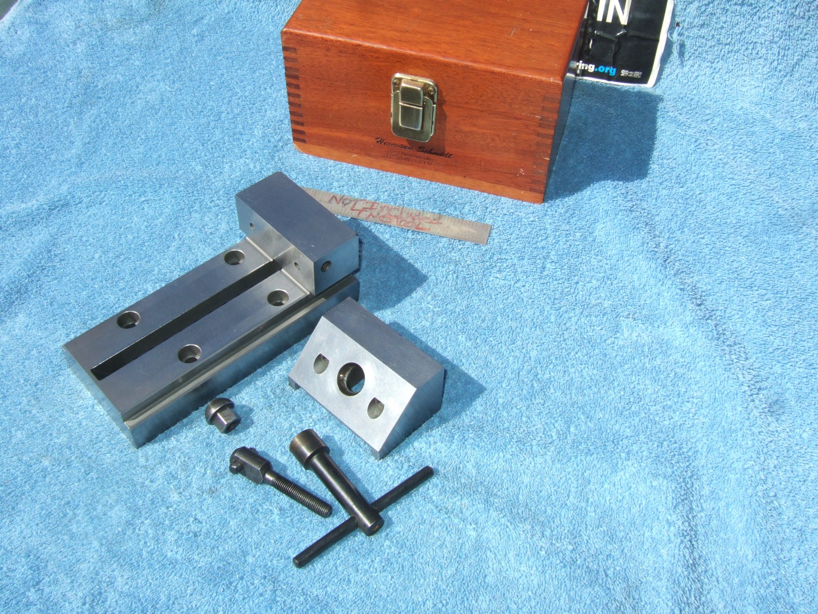 Hermann Schmidt V0 4 toolmakers grinding screwless vise 3in 4in cap B4 MACHINIST
