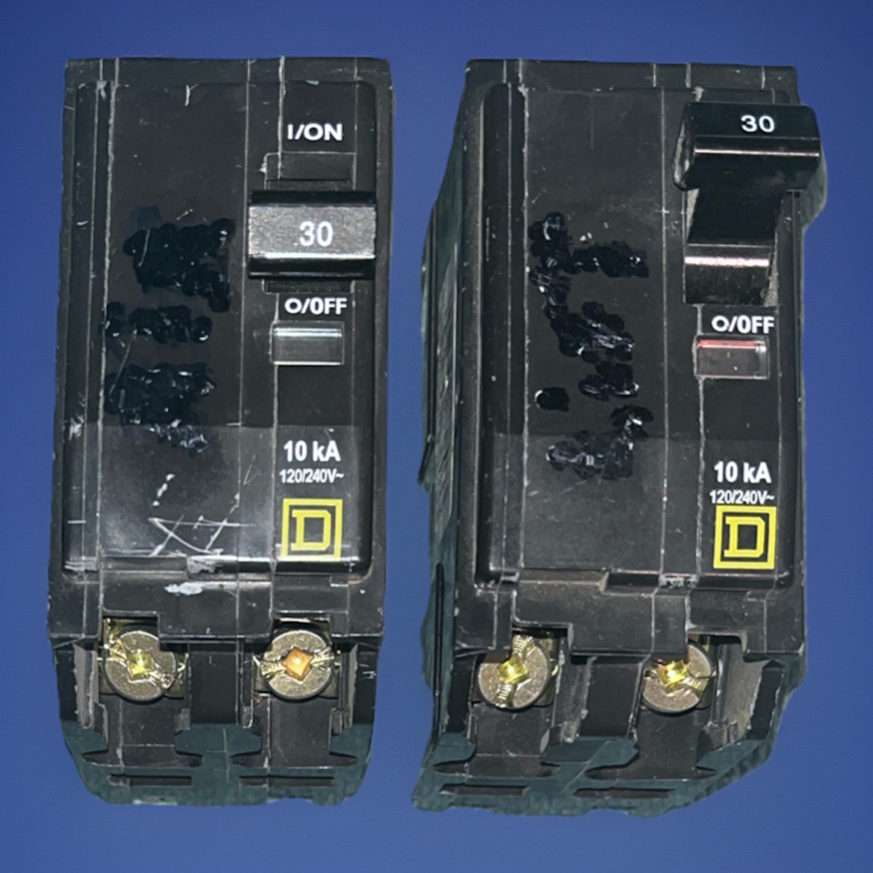Square D QO230 Circuit Breaker 2 Pole 120/240V 30 Amp Plug In Lot Of 2 Used