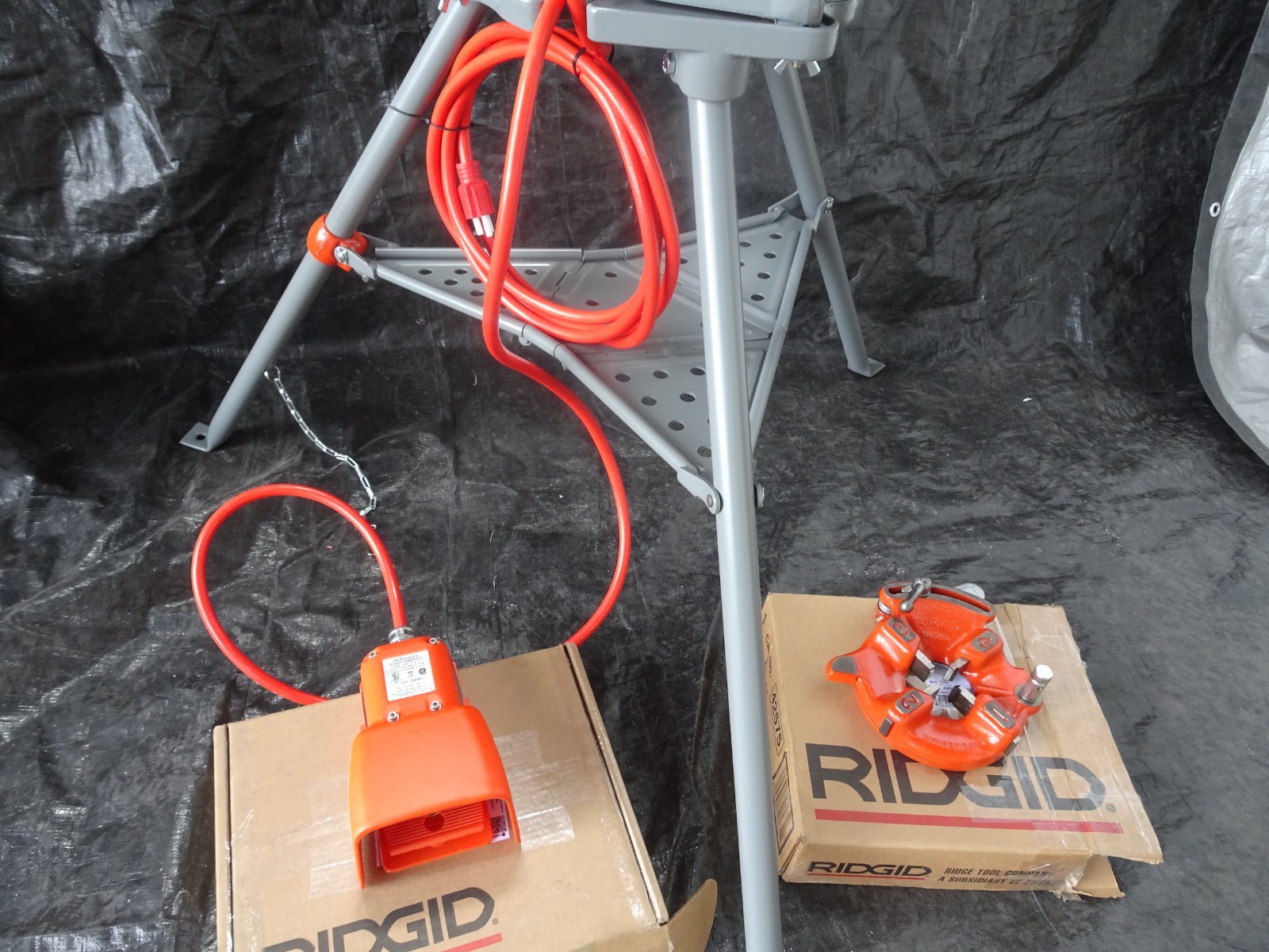 RIDGID 41855, Complete Ridgid 300 Pipe Threading Machine, Refurbished!