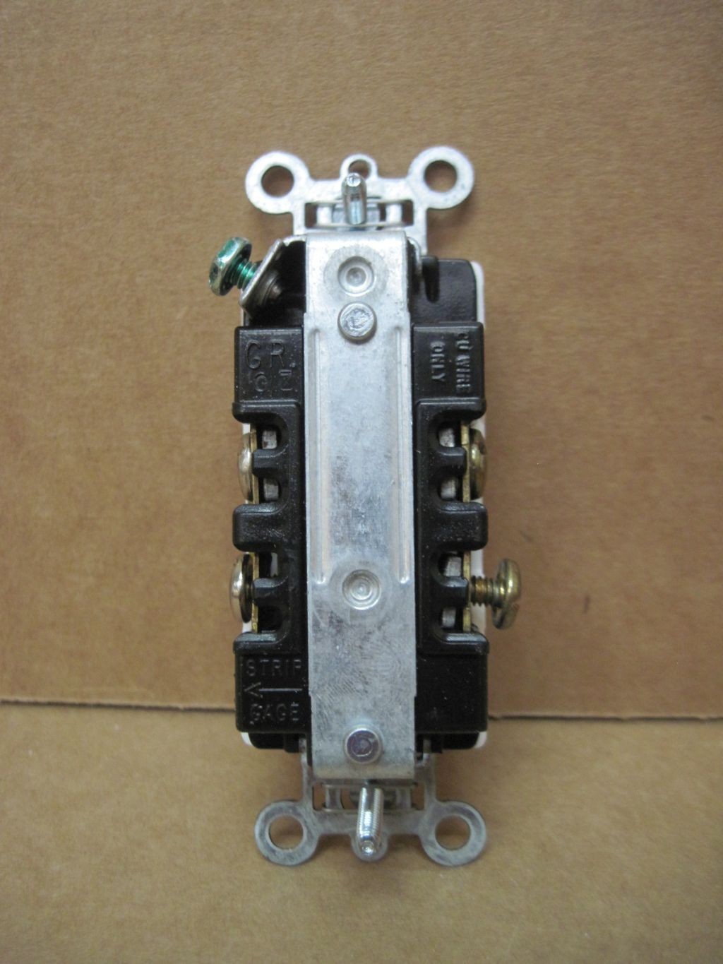 Legrand 26352CHW White Half Controlled Duplex Receptacle 2p 3w 5-20R **BOX OF 10