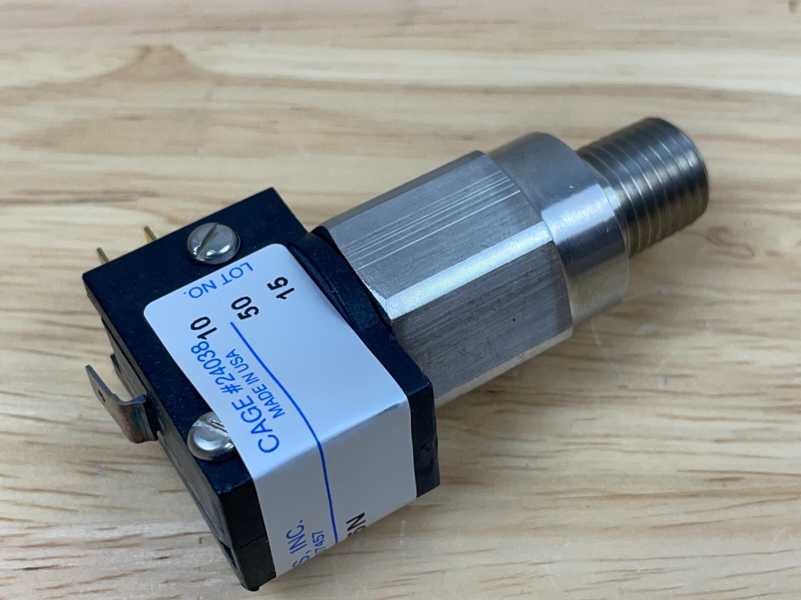 Sigma-Netics 723-VQR-0015N Pressure Switch