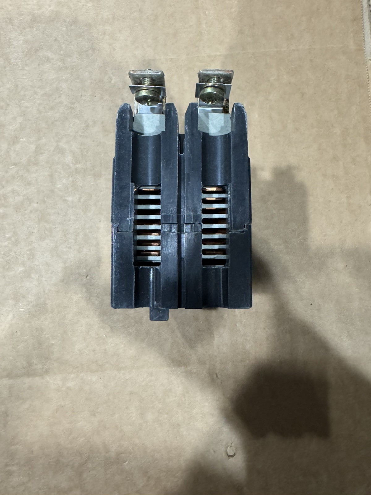 GE TEY220 20A 2 Pole 480/277V Bolt On New TakeOut Circuit Breaker FREE SHIPPING