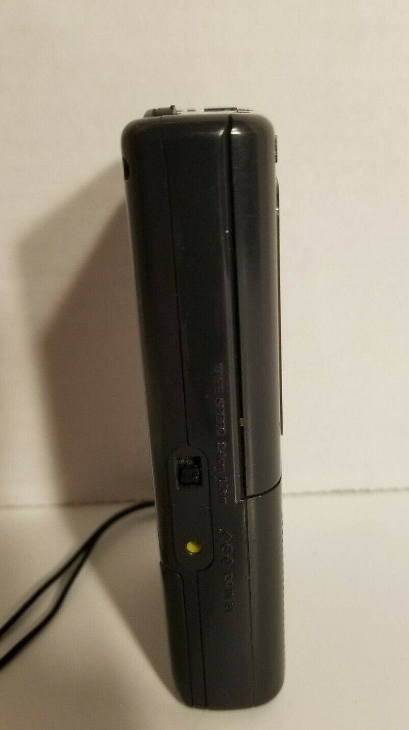 For PARTS! Probably needs Belt Sony M-507V Voice Operated Microcassette Recorder