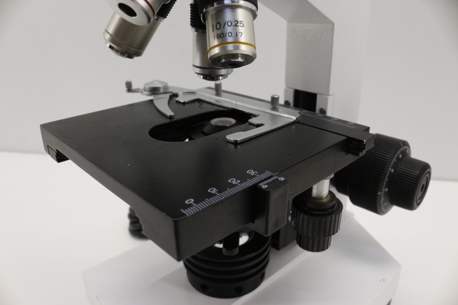 Unico G300 Binocular Microscope with 4 Objectives (4X/10X/40X/100X) #3