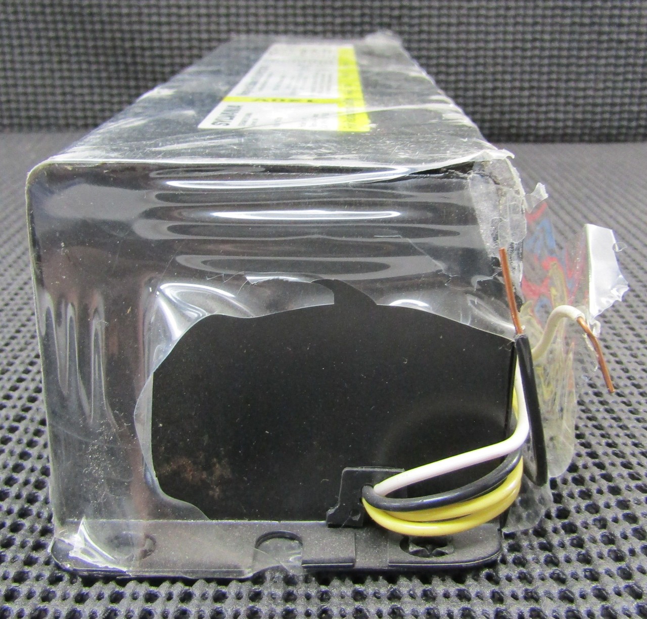 SYLVANIA MB2x96/HO/120 RS 120V 60HZ 2.05A MAGNETIC BALLAST – FACTORY SEALED