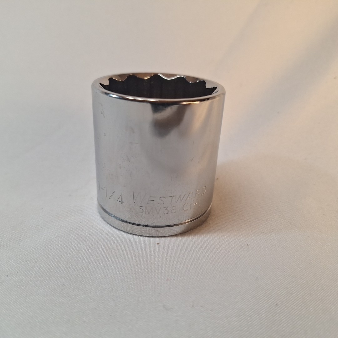 1/2 in Drive, 1 1/4 in Socket Size, 12-Point, Std, Chrome, WESTWARD 5MV38, 1.25