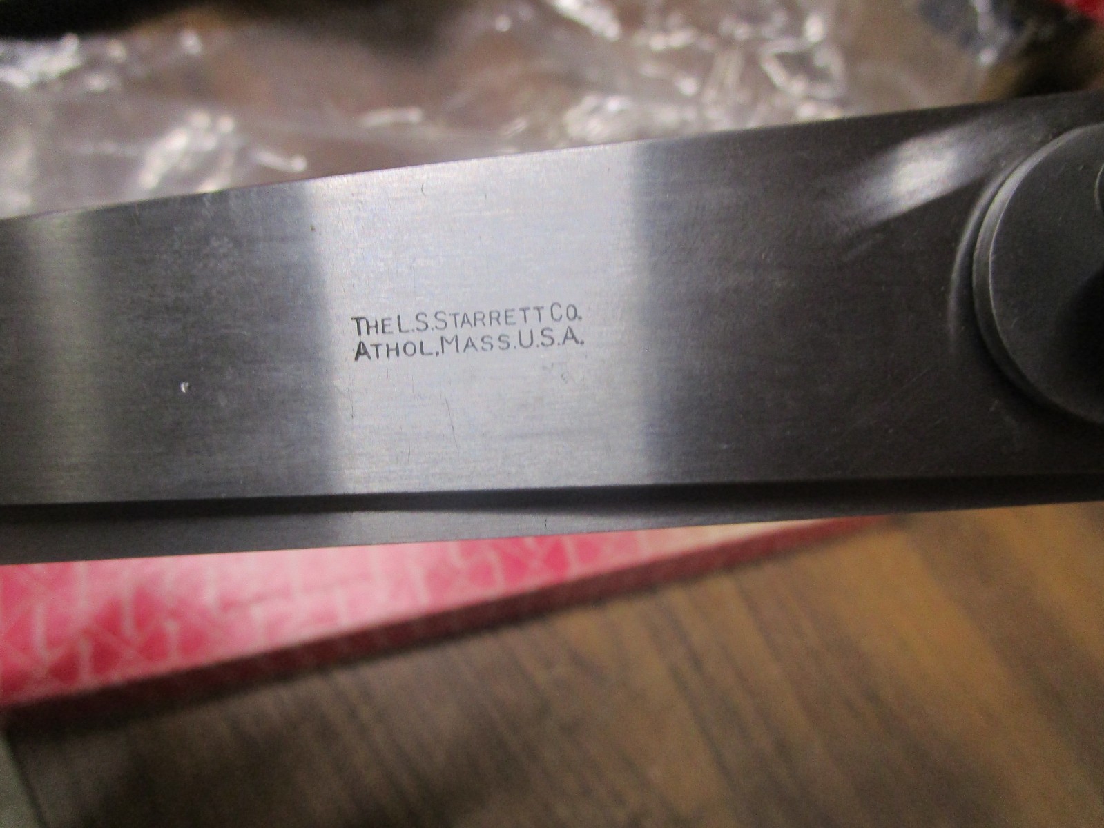NOS Starrett No. 39-18 18″ Lock Joint Inside Caliper USA