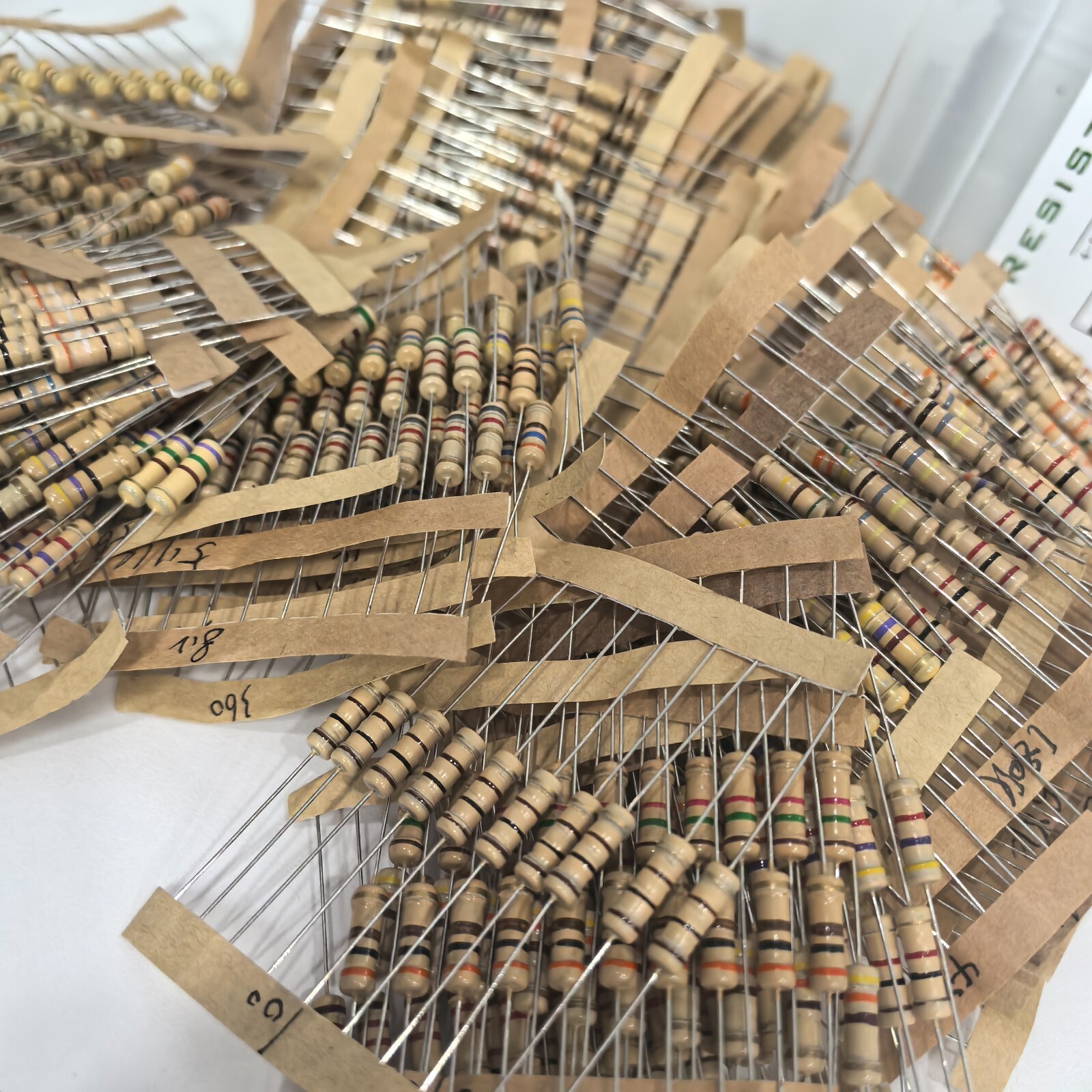 1W High-Power Carbon Film Resistors Kit (100 Values 1R-10MΩ) 1000pc 5% US Stock