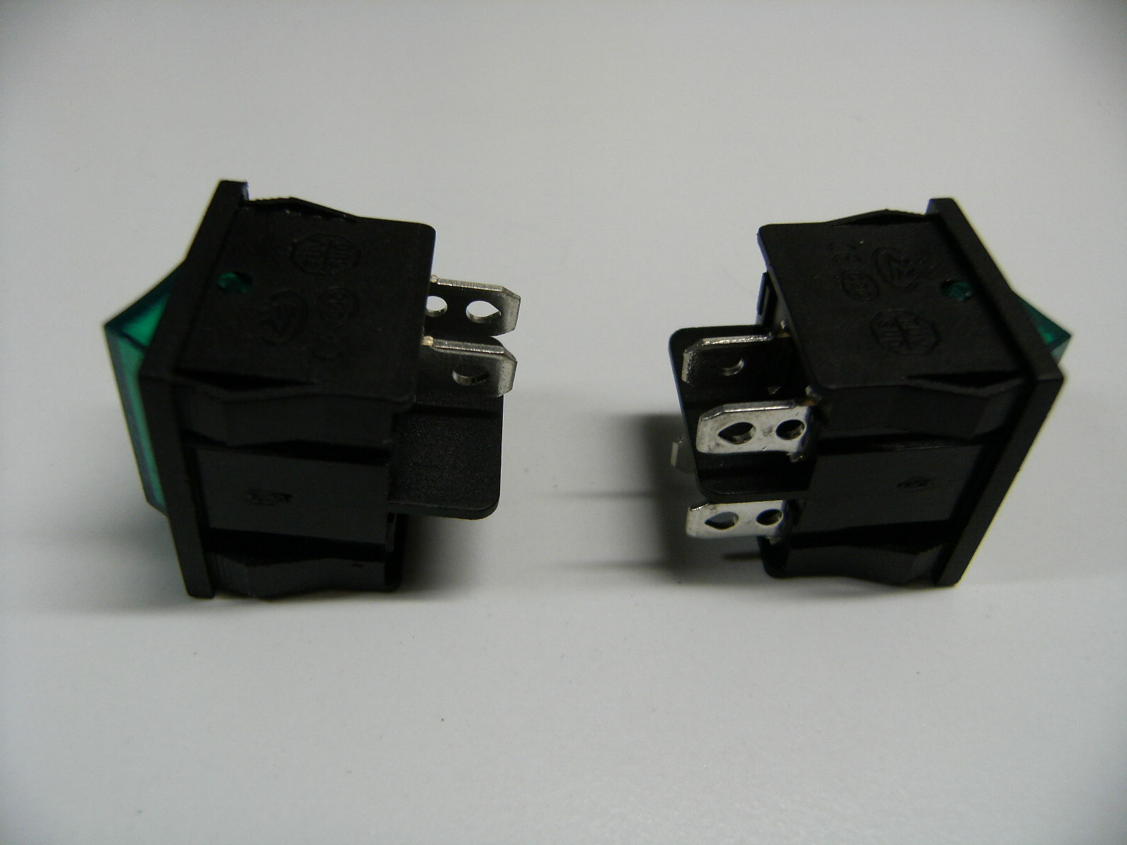 2Pc Pack QY605-201-T125 6A 250V 15A 125V Green Power Switch Rocker 2 Position 4P