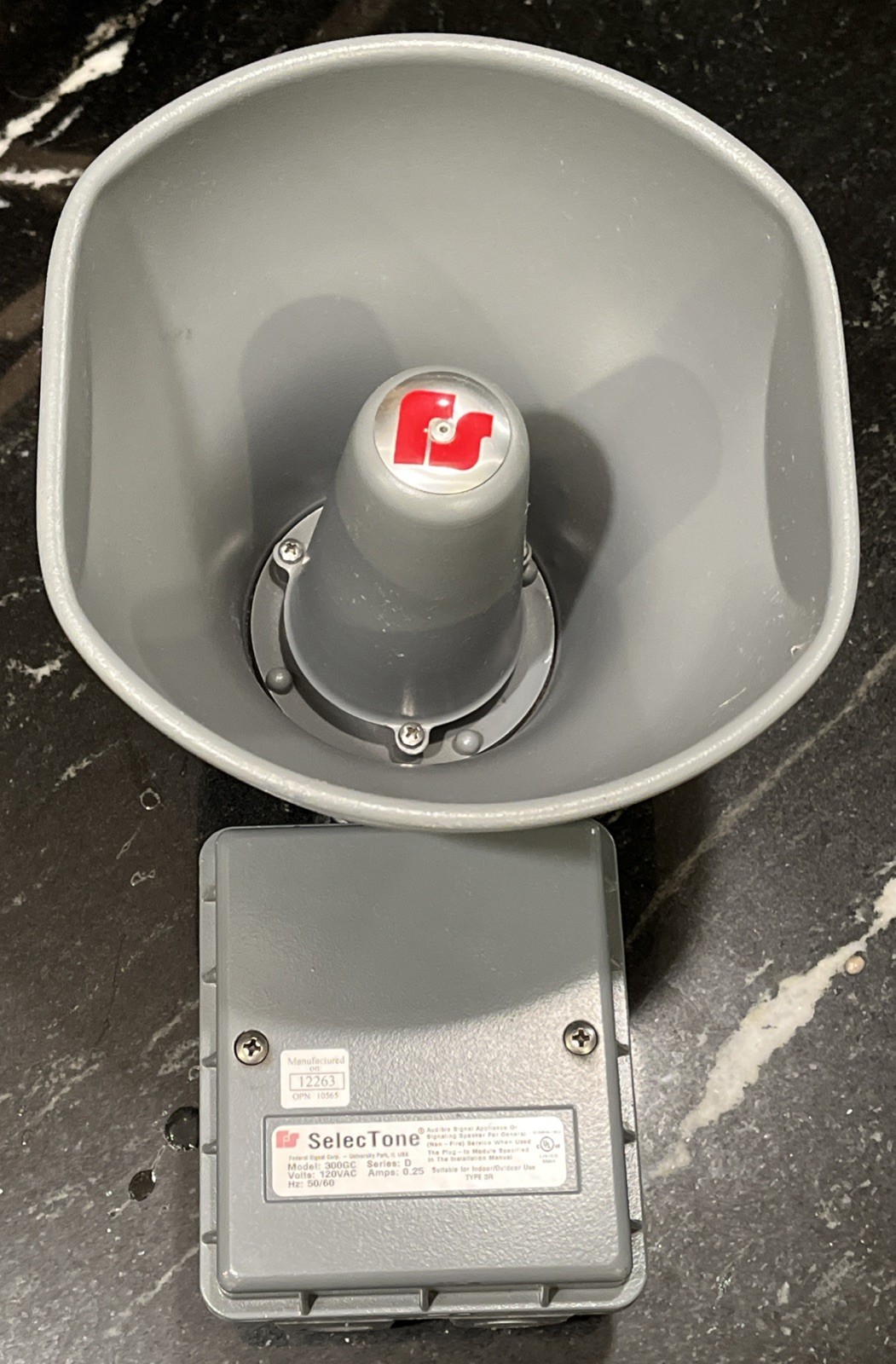 Federal Signal SelecTone 300GC Series D 120VAC Speaker Horn No Tone Module Lot A