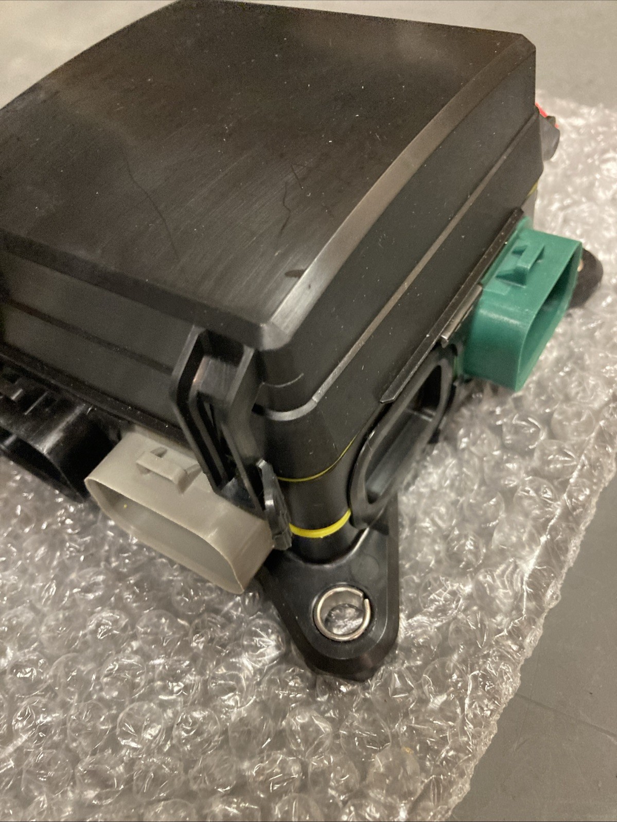 NEW EATON Power Distribution Module Fuse Holder | 31S-002-0 | U.S.A SELLER