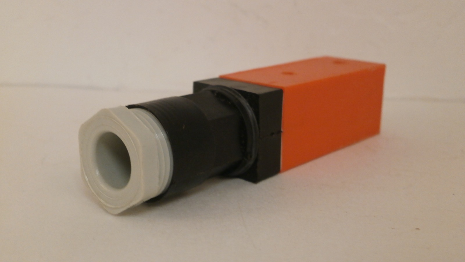 BALOGH RFID SENSOR IT57CFCF *NEW SURPLUS*