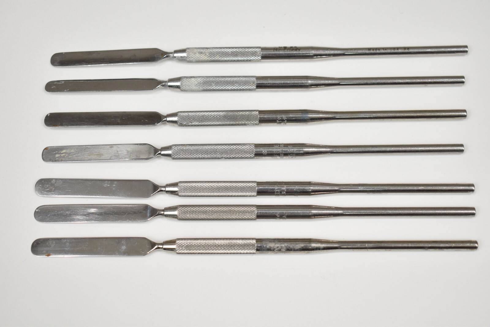 Dental Dentist Cement Spatula Hu-Friedy #CS24 Flexible 44 mm Blade