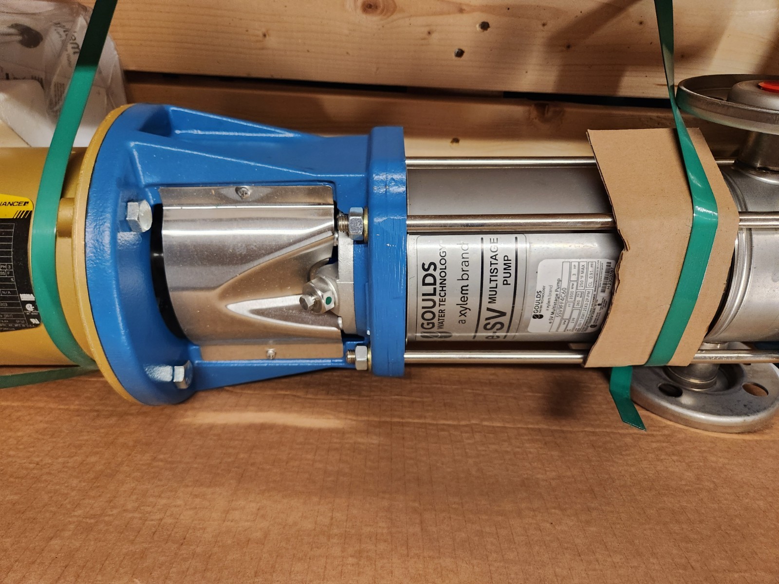 NEW 5SV9FF4C60 GOULDS e-SV Vertical Multistage Pump w/ Motor 3HP 3500RPM