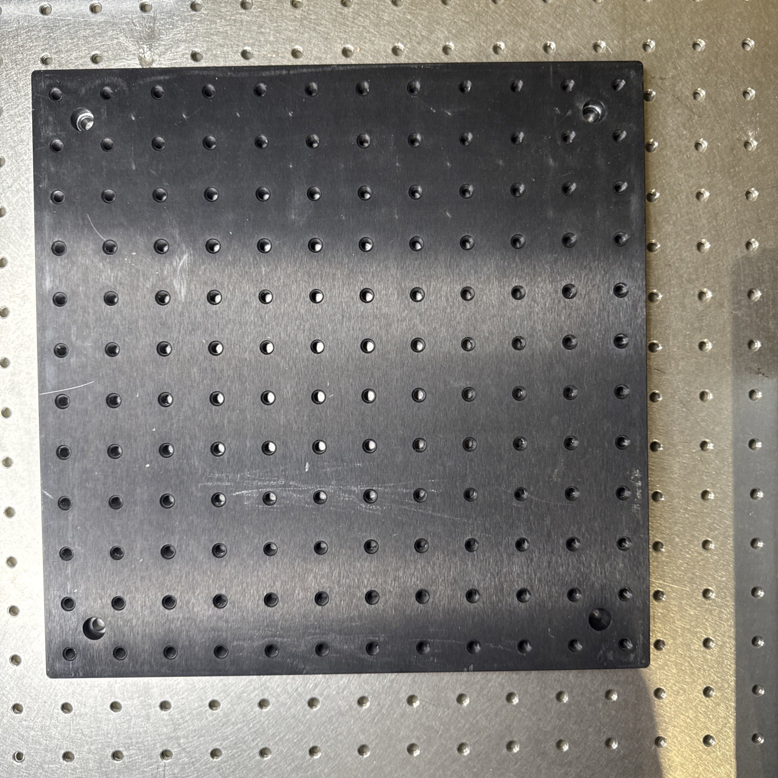 Thorlabs MB3030/M – Aluminum Breadboard, 300 mm x 300 mm
