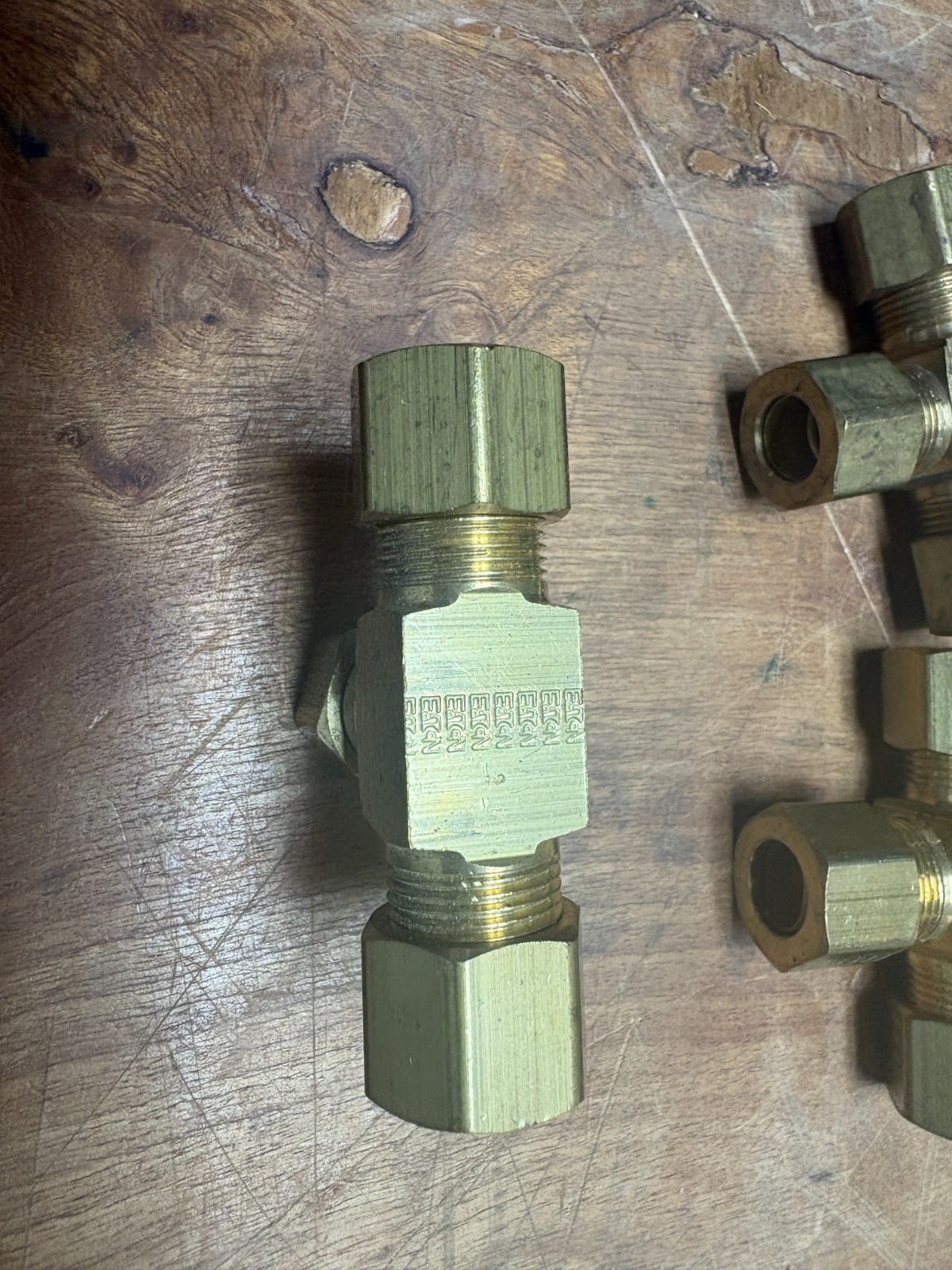 5 New EATON FITTING FEMALE T-SHAPE 1/2”x1/2”x1/2” NPT 64×8 Brass Tee (BF2)