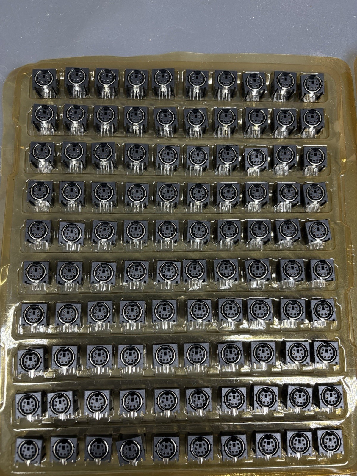 Lot of 100 Mini-DIN 8 Pin Female Panel Mount Connectors PCB Through Hole Socket