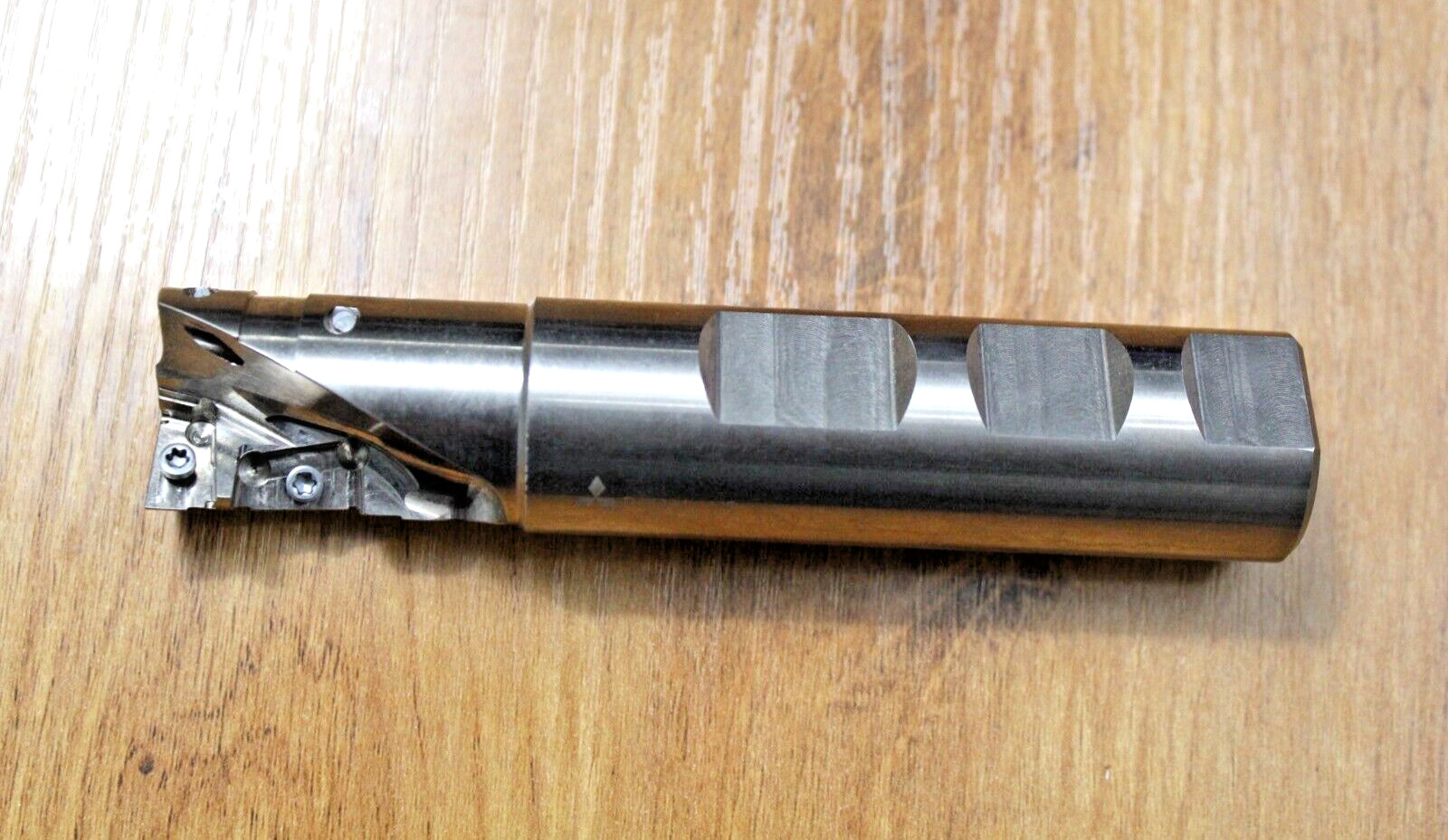 MITSUBISHI 1.00″ INDEXABLE END-MILL AQXUR164WA16S (4.875″ OAL)