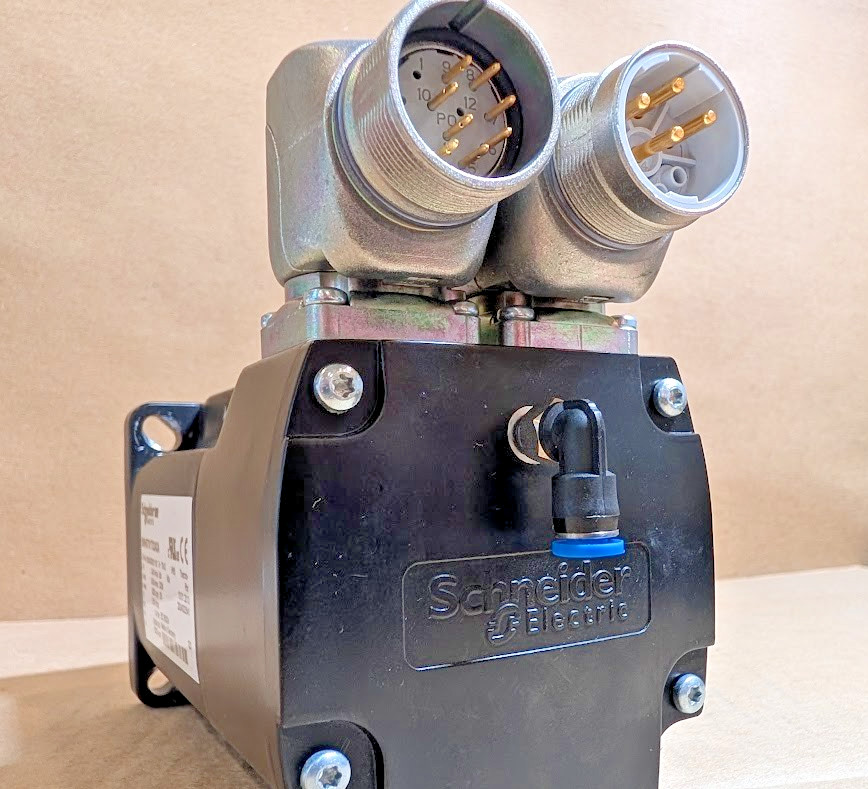 Schneider Electric BMH0701T32A2A Lexium 32 Servo Motor, 8000rpm, .68kW (New NB)