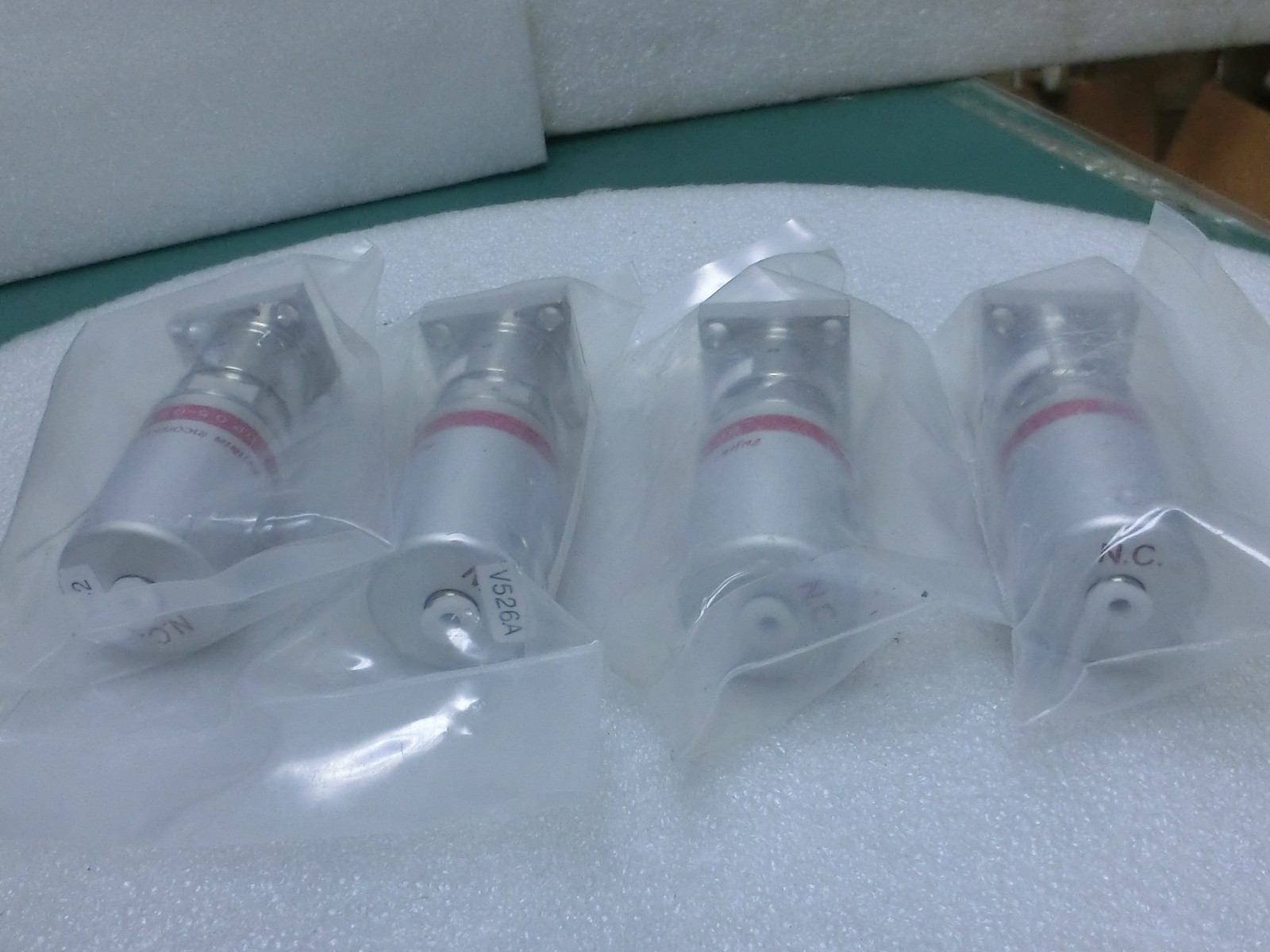 4pcs Fujikin 565601 Lam 766-197842-003 Rev B Diaphragm Valve,0.5~0.6mPa N.C~9927