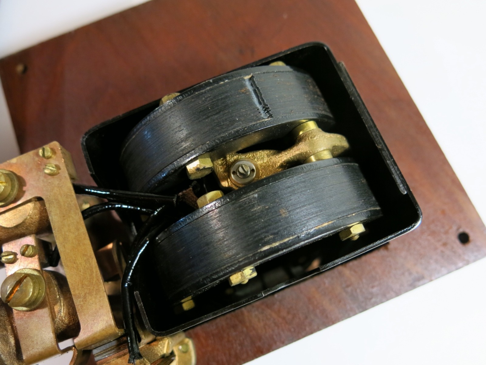 Vintage 1929 GE Alternating Current Ammeter — Type P-3 — Refinished Mahogany Box