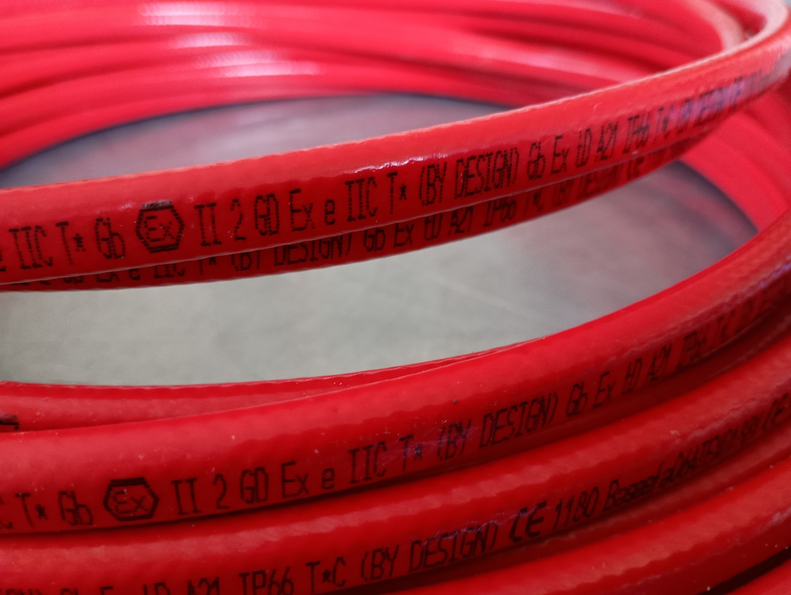 NEW 100 FT RAYCHEM VPL-5VPL2-CT HIGH TEMP SELF REG. HEATING CABLE 5W/FT 277VAC