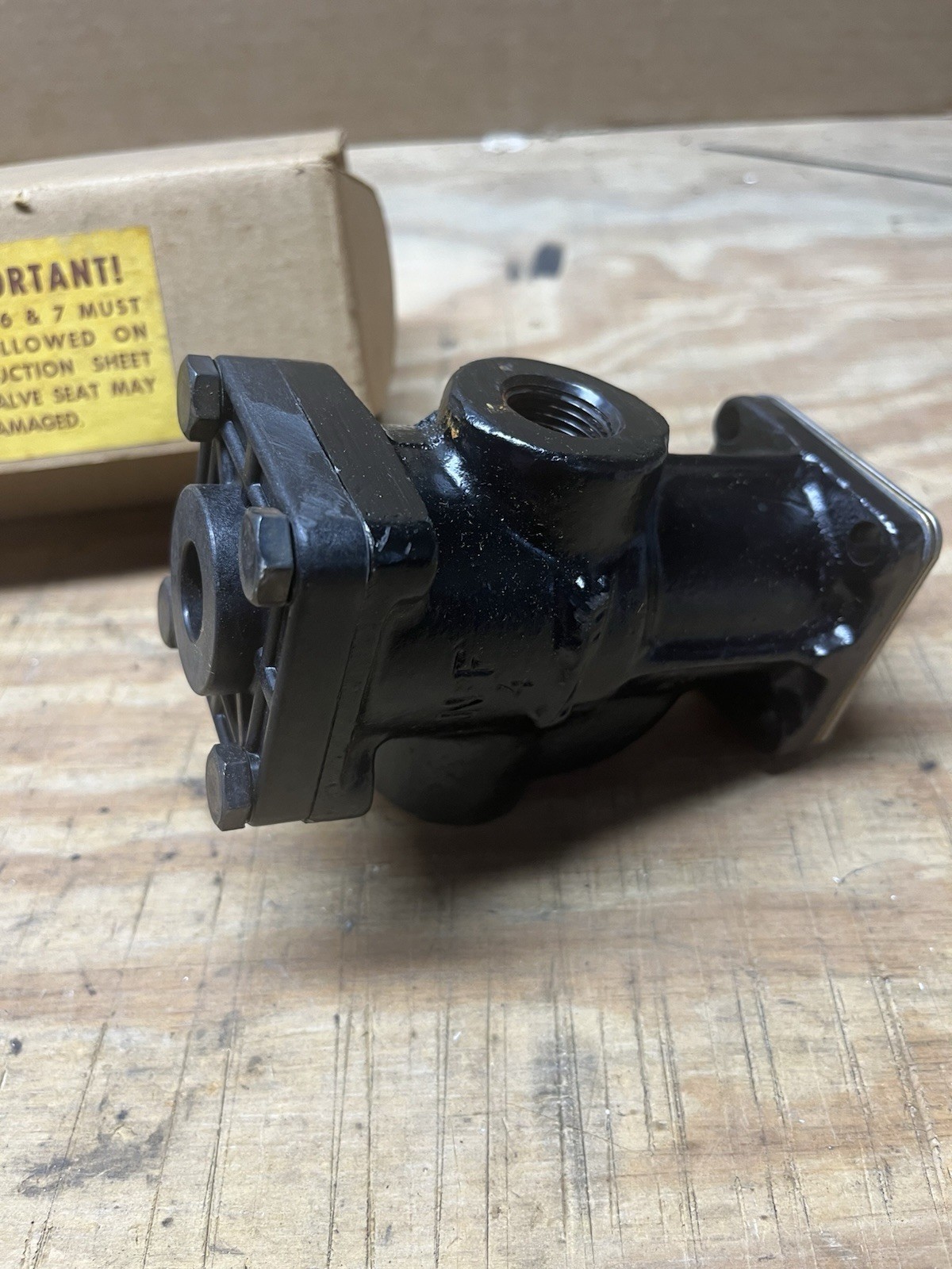 New ITT McDonnell & Miller SA47-101-102 P.A. Valve & Strainer Assembly