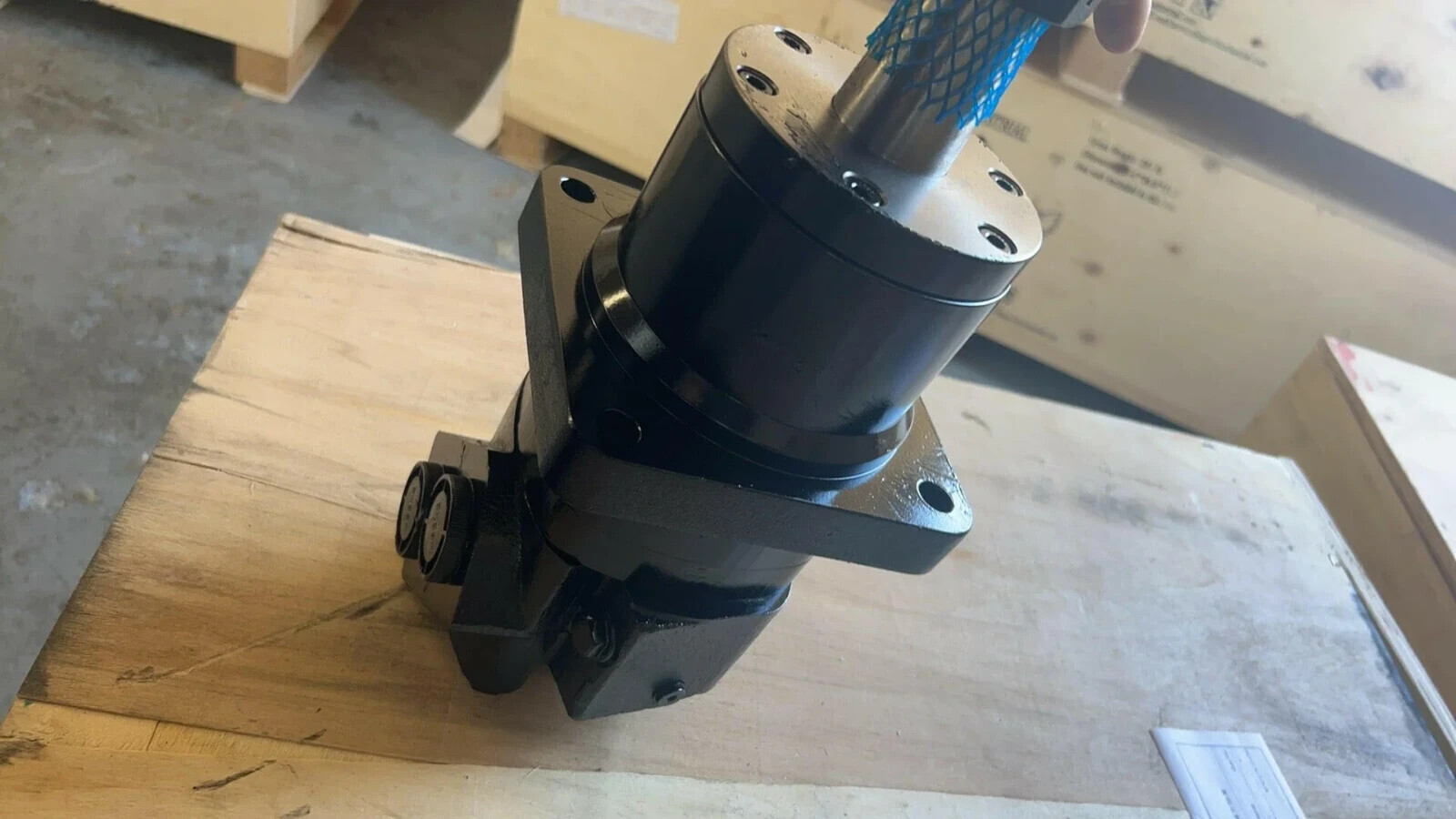 Drive Motor Fit Most AGT 1 Ton – 1.5 Ton Mini Excavators – MX Series Excluded
