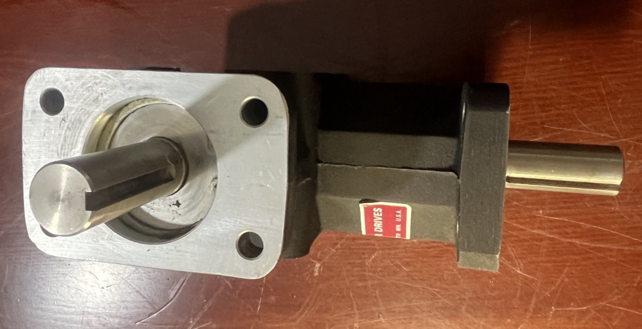 Crown C208806 GC 3/4″ 2-Way 90 Deg Gear Drive (Box 26-041)