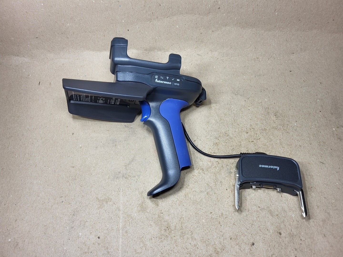 SURPLUS NEW 2012 Intermec IP30 Handheld RFID Reader for CN3 – Consumer Items