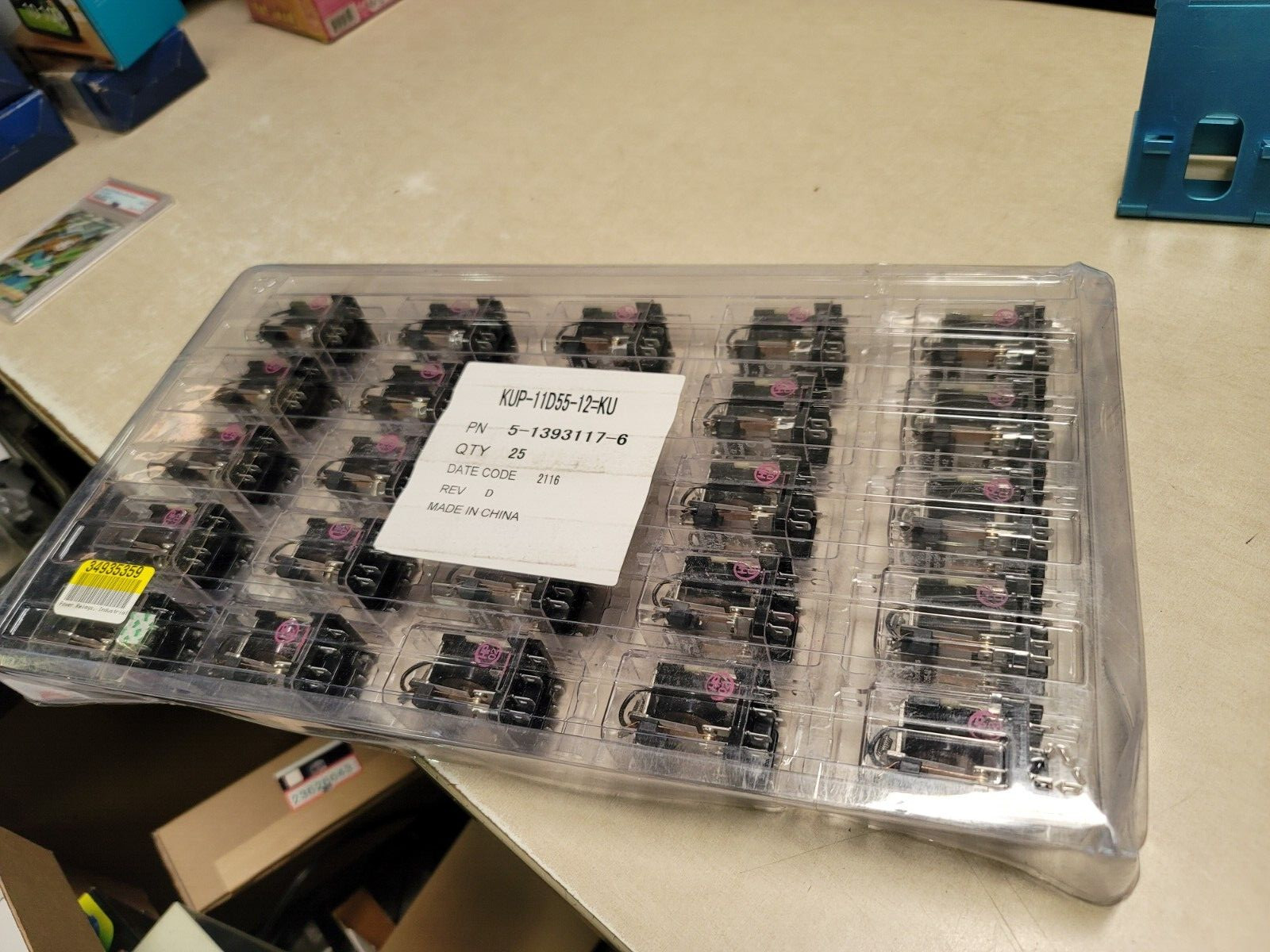 Pack of 25 Tyco Electronics KUP-11D55-12=KU Power Relays 5-1393117-6
