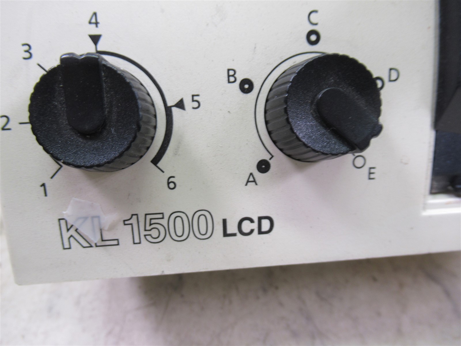 Schott KL-1500 LCD Dual Fiber Optic Light Source High-Intensity Microscopy
