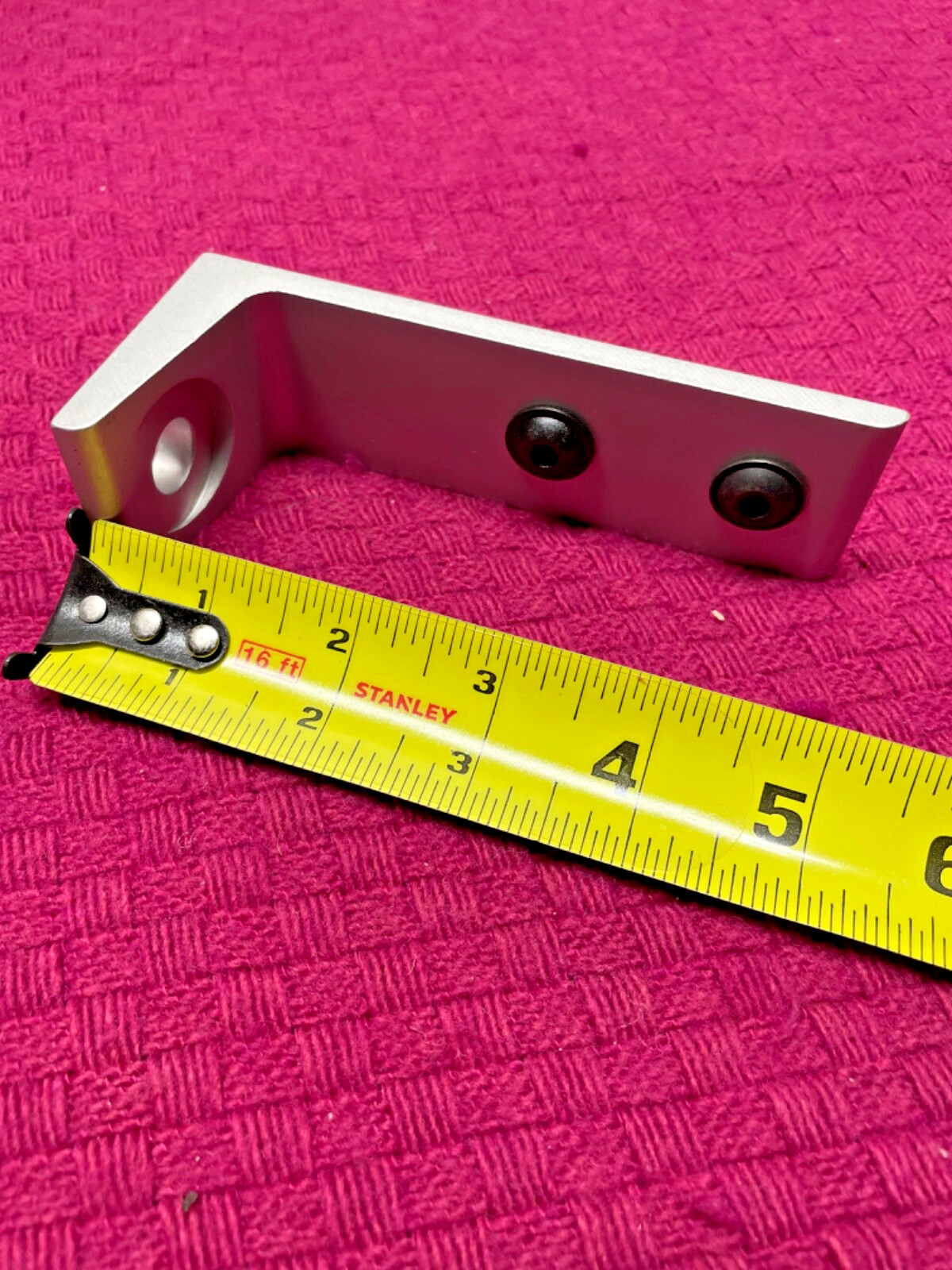 New 1 pc. OEM 80/20 #2415 15 Seri 1.5″W x 5”L Floor Mount Base Plate W Hardware