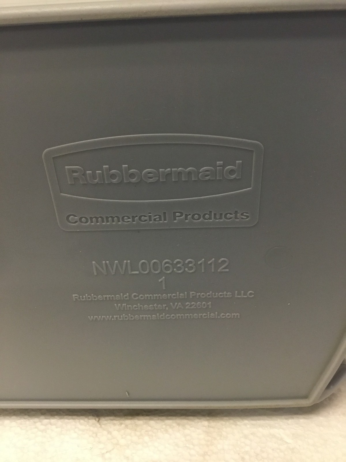 NEW Rubbermaid Slim Jim Recycling Station 23 Gallon NWL00633112, FREE SHIPPING