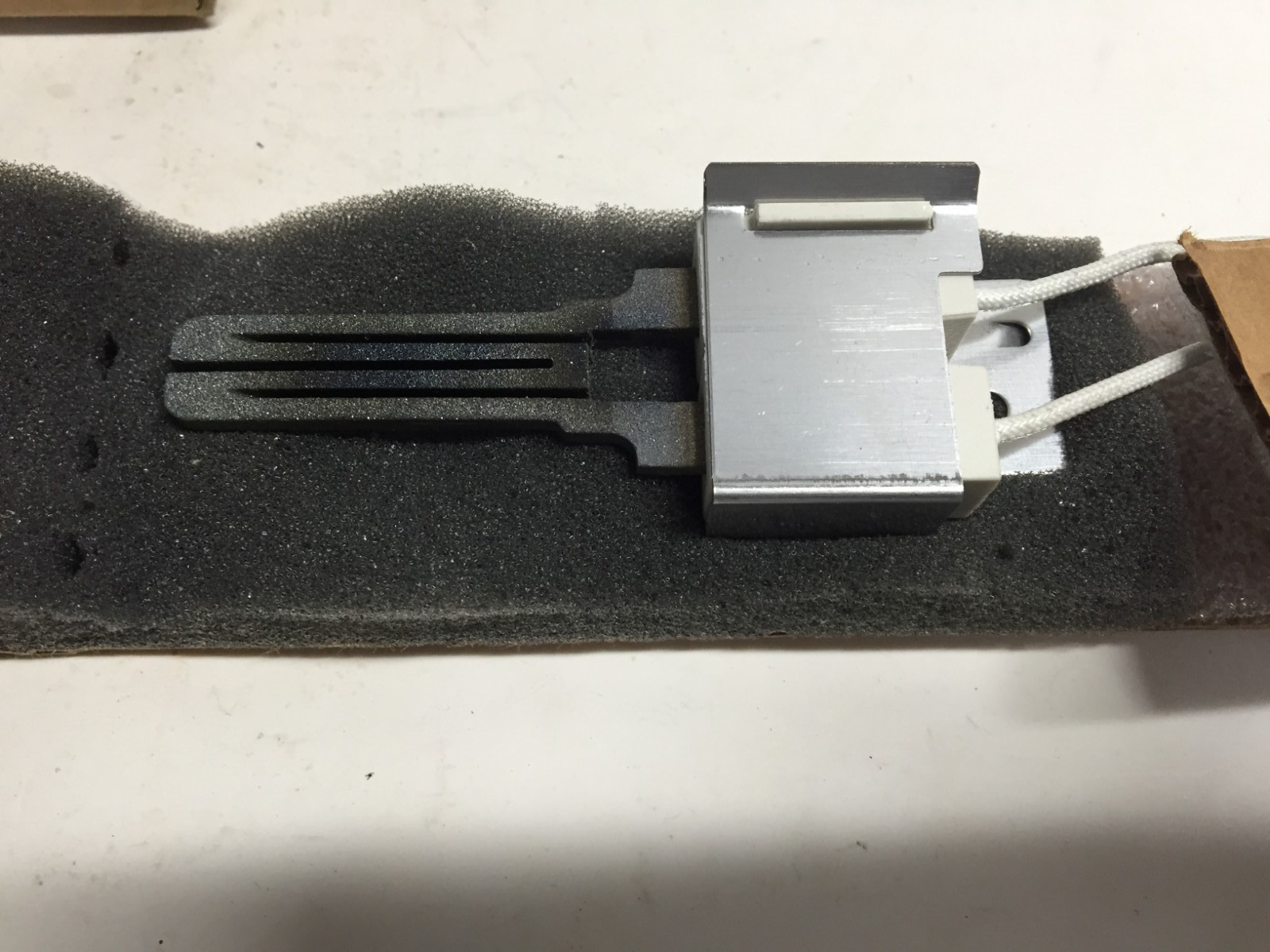NEW White-Rodgers 767A-373 Furnace Hot Surface Ignitor Igniter