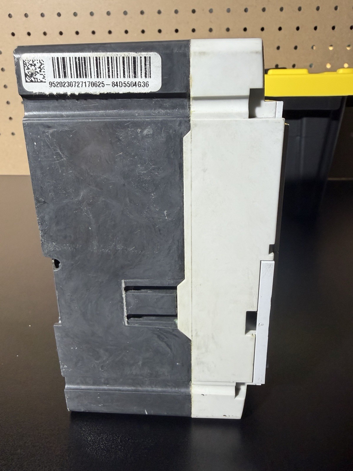 Eaton PDG2 PDG23M0030TFFL 30A 3-Pole Circuit Breaker, 201-250V AC