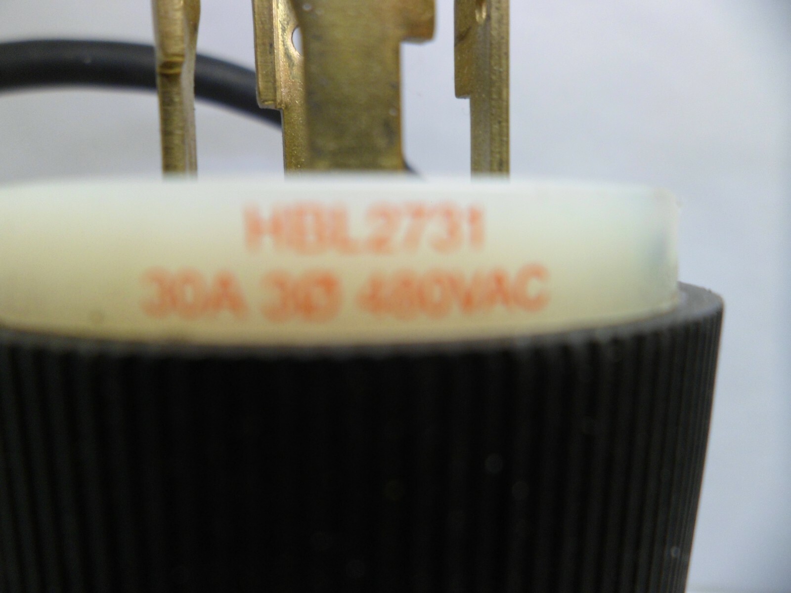 HUBBELL HBL2731 TWIST LOCK CONNECTOR W/56-3/4″ LONG CORD 30A 3PH. 480VAC. NOS