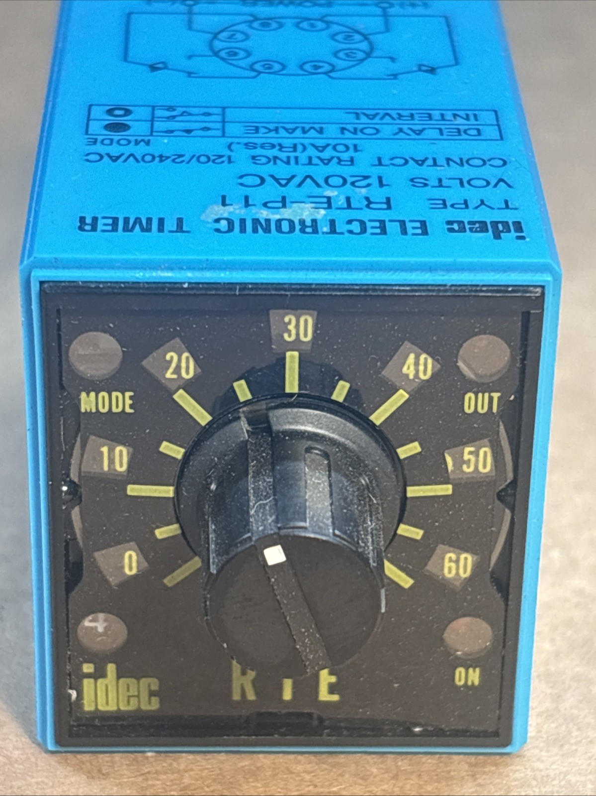 Idec RTE-P11 Multi-Function Time Delay Relay 0.1s-10min Range, 24VAC/VDC In