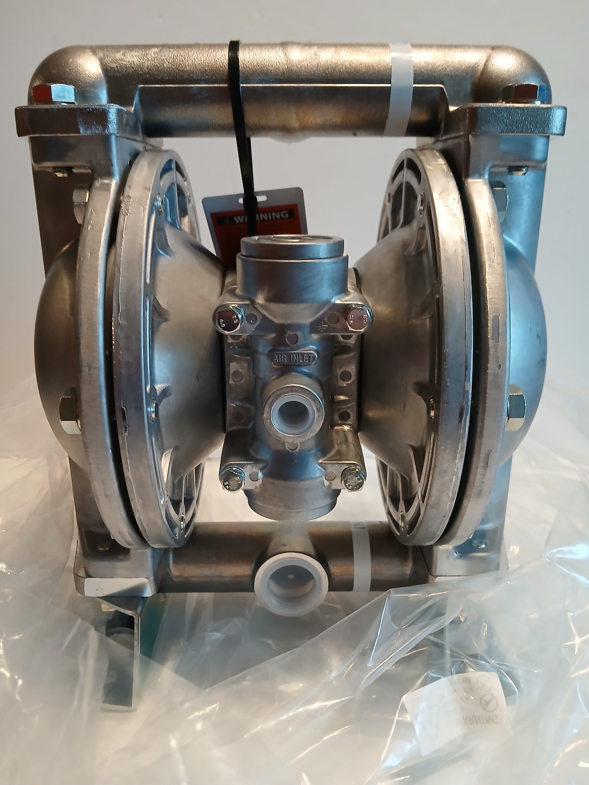 Roughneck Air-Operated Double-Diaphragm Pump, 1in. Ports, 37 GPM, Aluminum