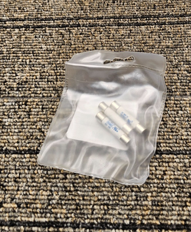 (QTY 6) SNAP-ON EEDMFUSE-2 10 Amp REOMAX/ 600 V Model Replacement