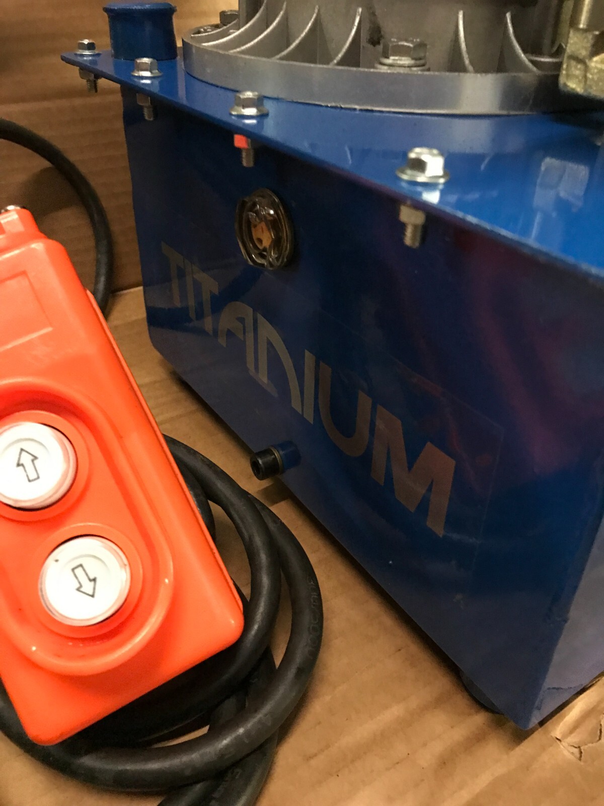 Electric Hydraulic Pump Double Acting Pump 5000 to 10000 PSI 8L Solenoid Valve