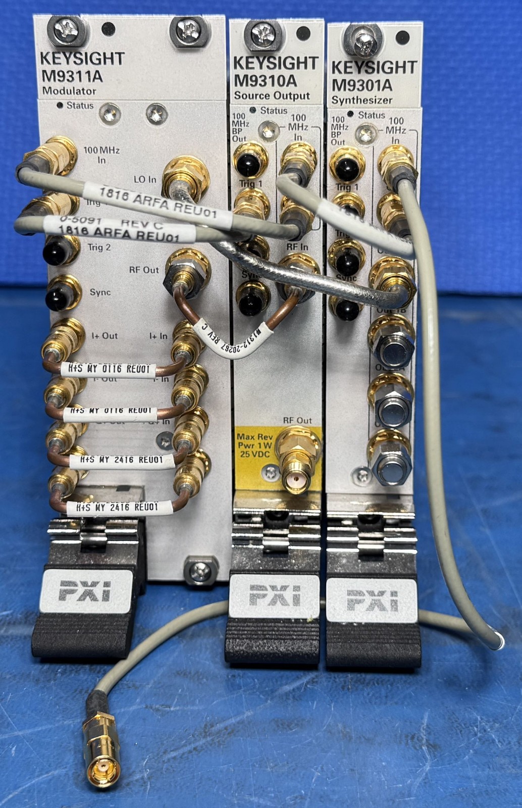 Keysight M9381A PXIe Vector Signal Generator M9311A, M9310A, M9301A