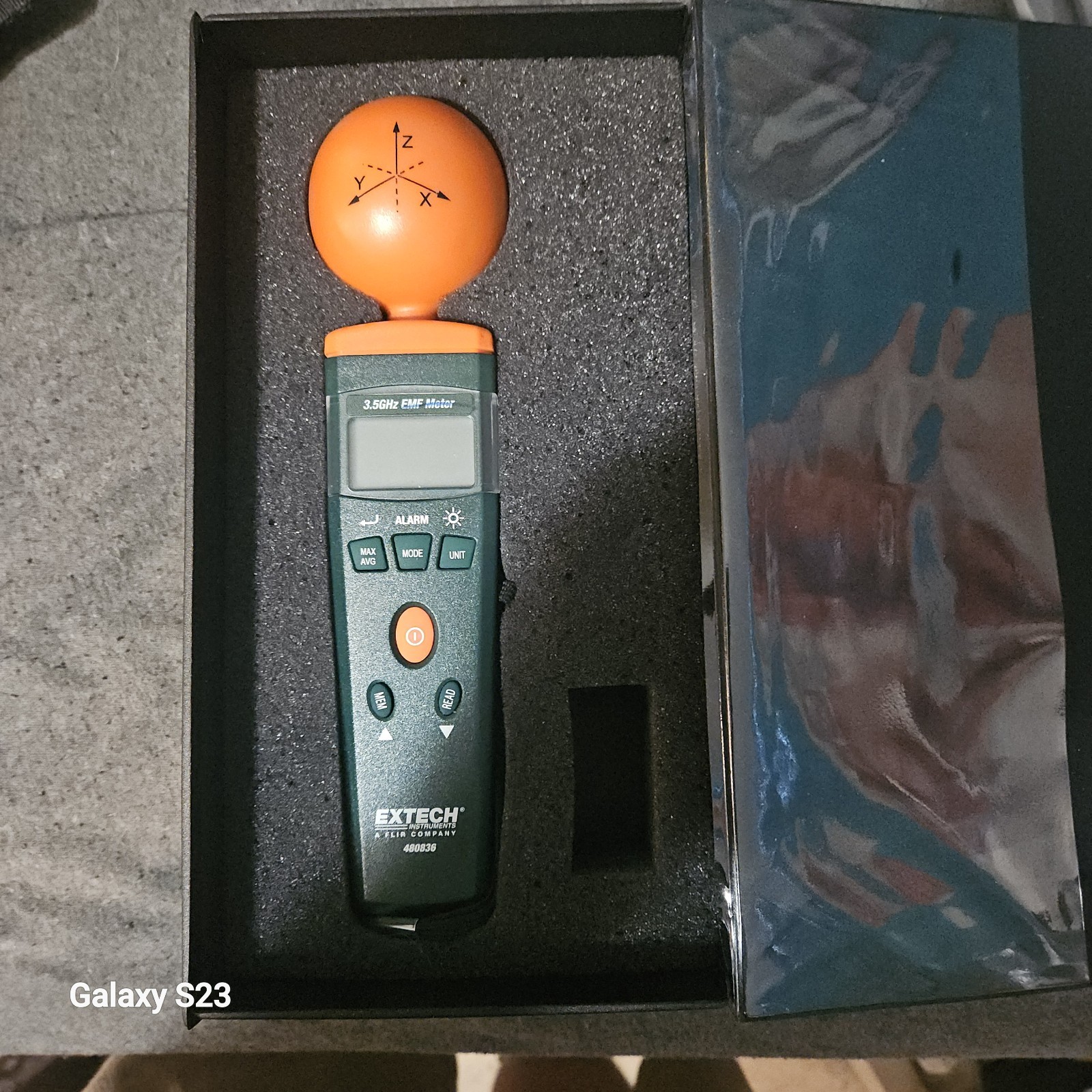EXTECH 480836 Field Strength Meter,900 MHz 1TZR3