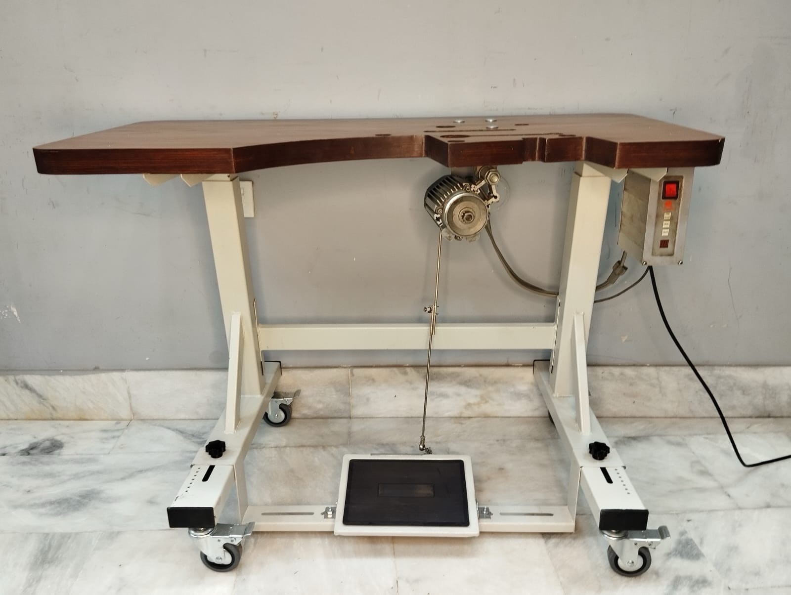 Custom Table Set for Union Special 43200G – Stand, Pedal, Belt, Thread Stand