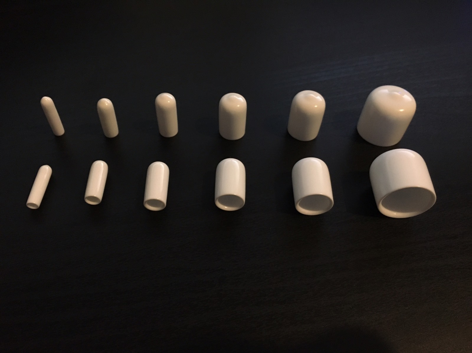 White Vinyl (Rubber) Round End Cap Cover for Pipe Plastic Tube Hub Caps Tubing