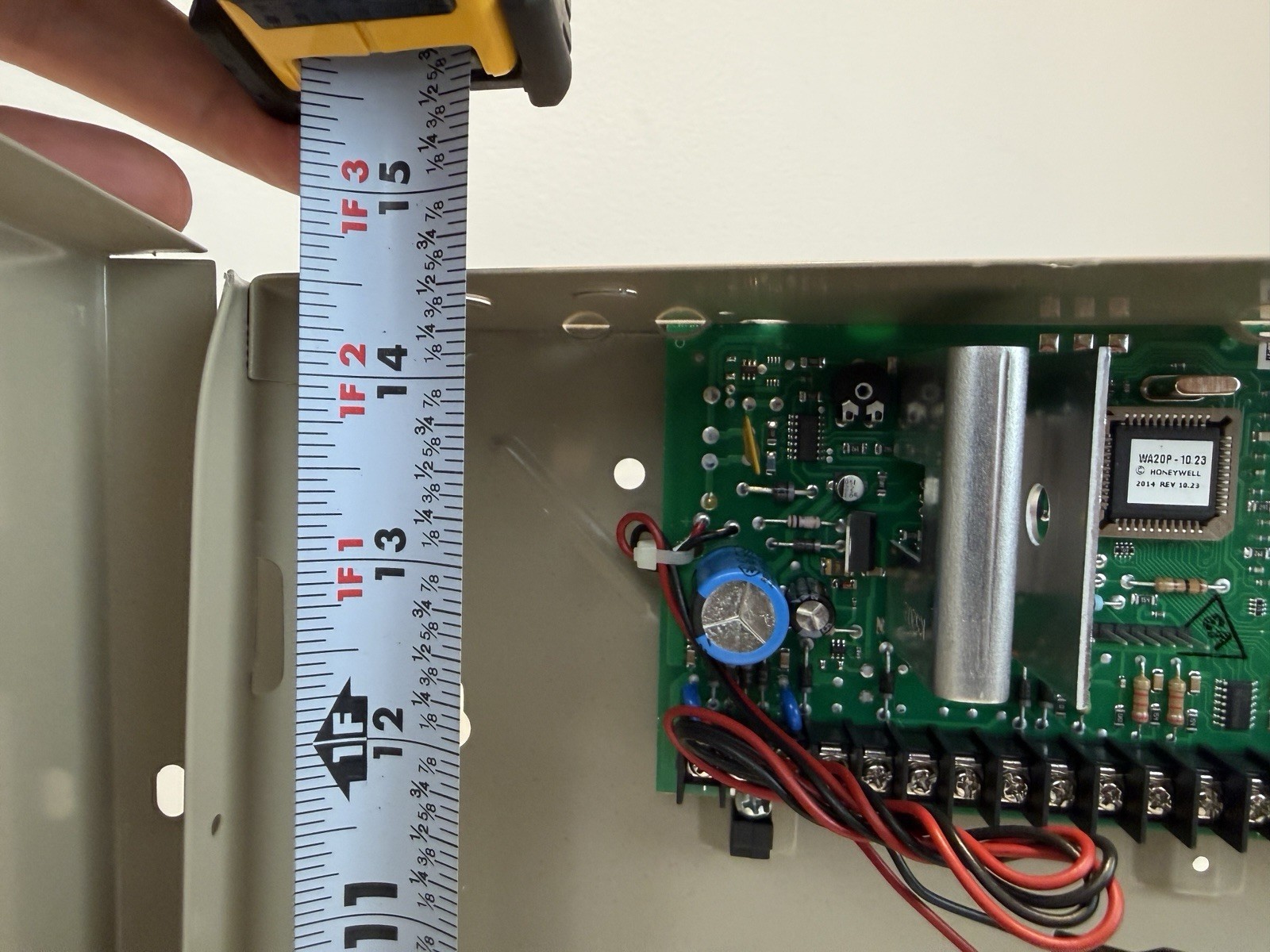 Honeywell ADEMCO VISTA-20P Alarm Control Panel Board w/ Metal Cabinet Enclosure