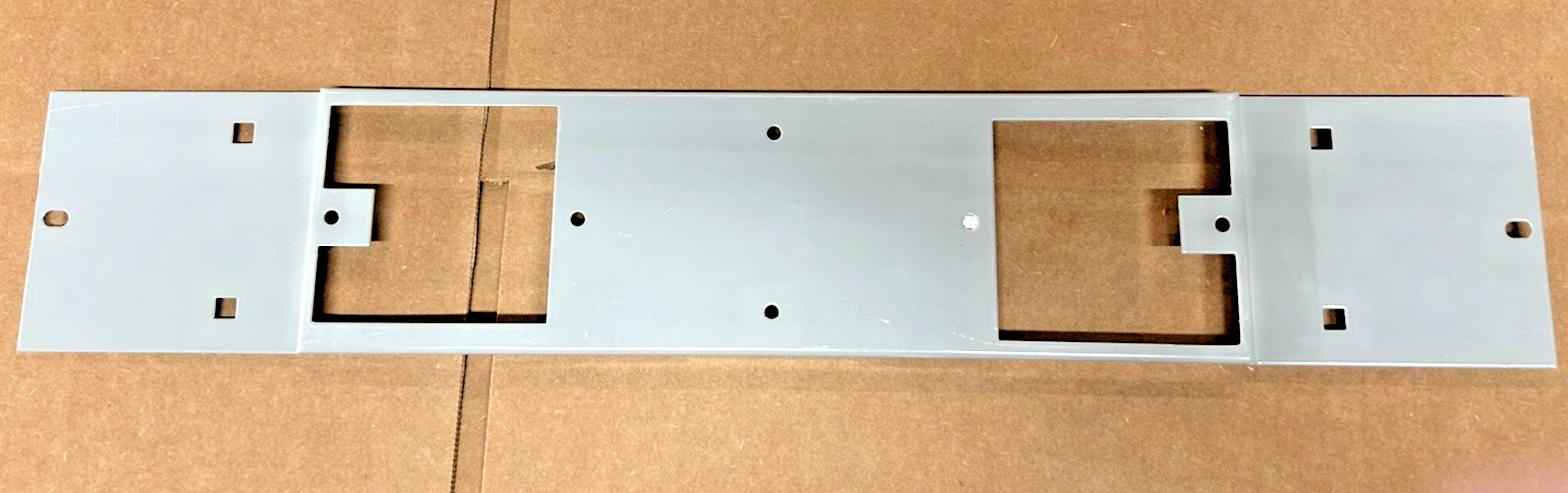 GE SPECTRA 208C4267G32, SEDA, SEHA, SELA, SEPA Breaker Filler Plate, NEW